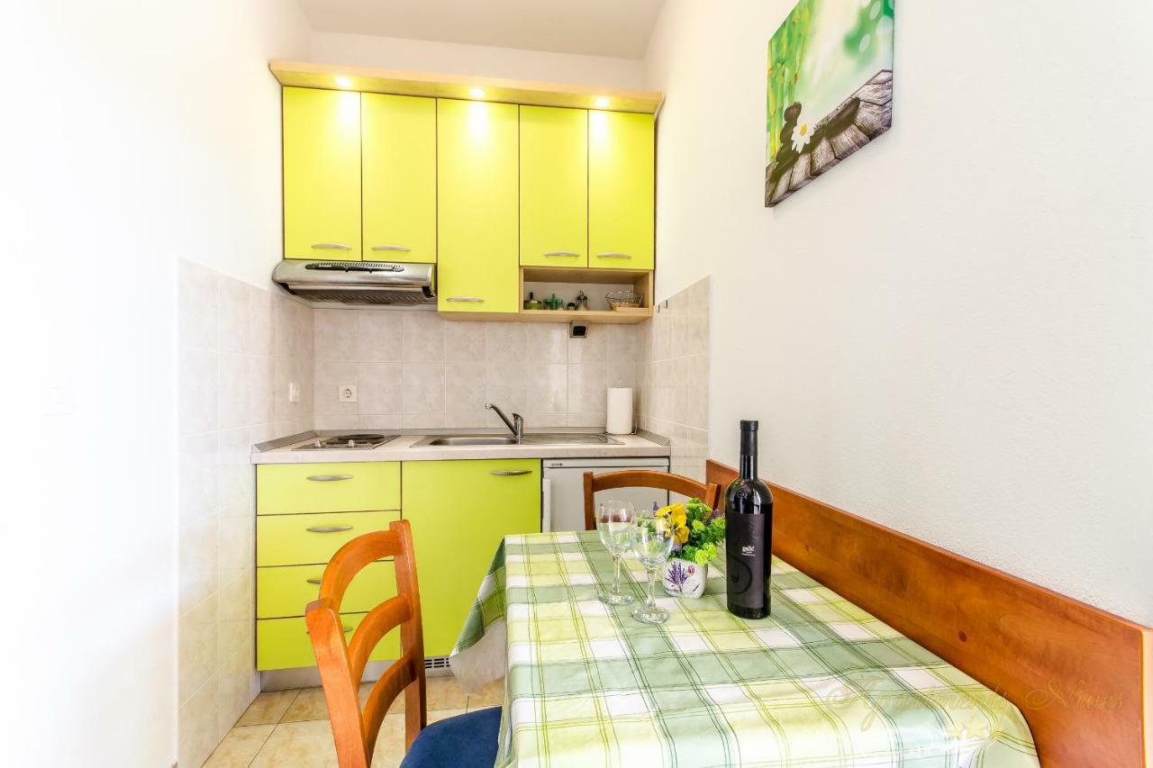 Apartments Nives Suhi Potok Jesenice  Esterno foto