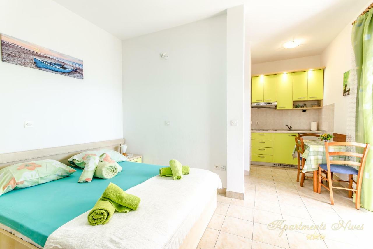 Apartments Nives Suhi Potok Jesenice  Esterno foto